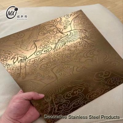 قیمت خوب طراحی سفارشی طلایی 304 ورق تزئینی درب آسانسور با روکش استیل رنگی حکاکی شده برای پروژه هتل آنلاین