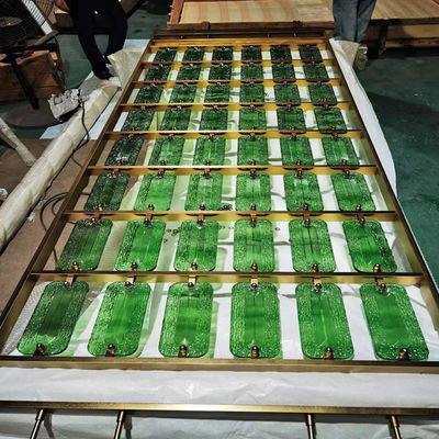 قیمت خوب طراحی سفارشی از فولاد ضد زنگ شیشه سبز کریستال اتاق نشیمن ورودی فوی صفحه نمایش آنلاین