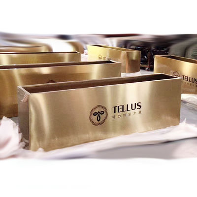 قیمت خوب گلدان های استیل ضد زنگ 304 فضای باز فوشان MXL با رنگ طلایی نقره ای برای پروژه خیابان شهری آنلاین