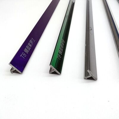 قیمت خوب فابريکه فوشان 304 فولاد ضد زنگ T Trim اندازه سفارشي برش طلا T شکل نوار تزئيني برای مبلمان لايه ديواري آنلاین